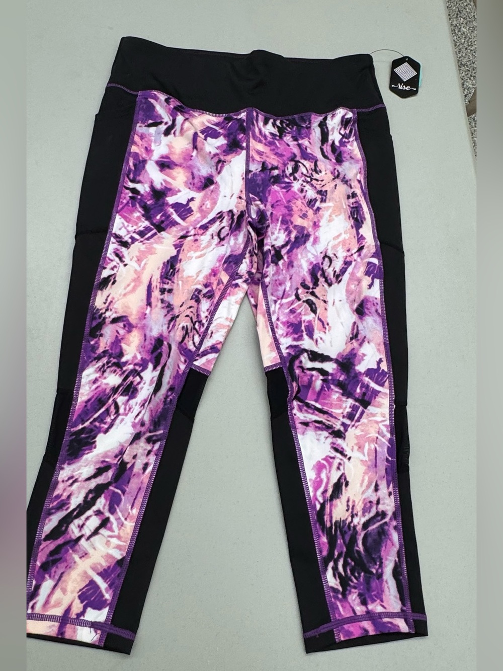 Lularoe Rise Fearless Active wear Purple Marble Performance Capris Leggings